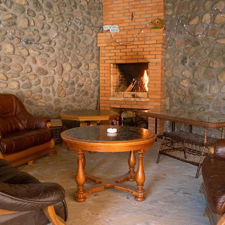 Guest House Oxygen Stepantsminda Exterior photo